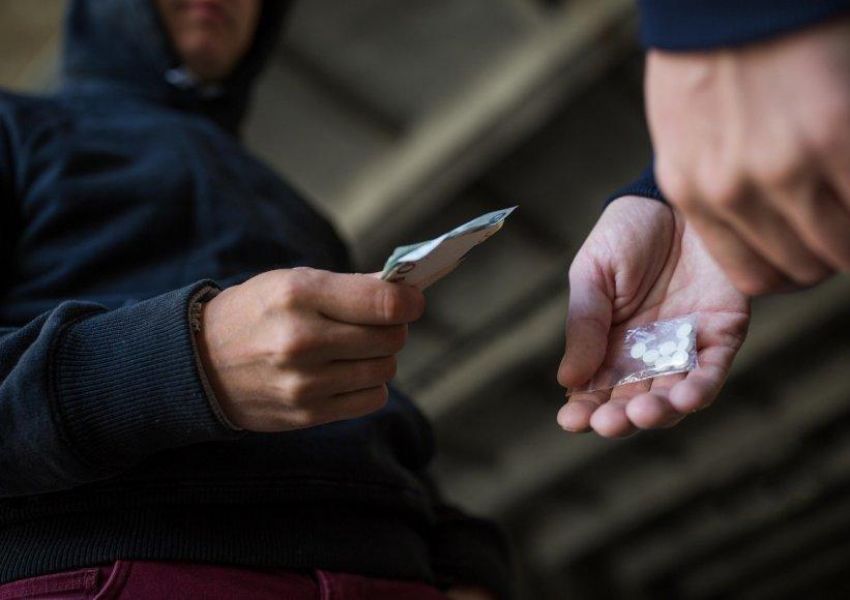 Secuestran casi un kilo de cocaína y detienen a tres hombres en Concordia